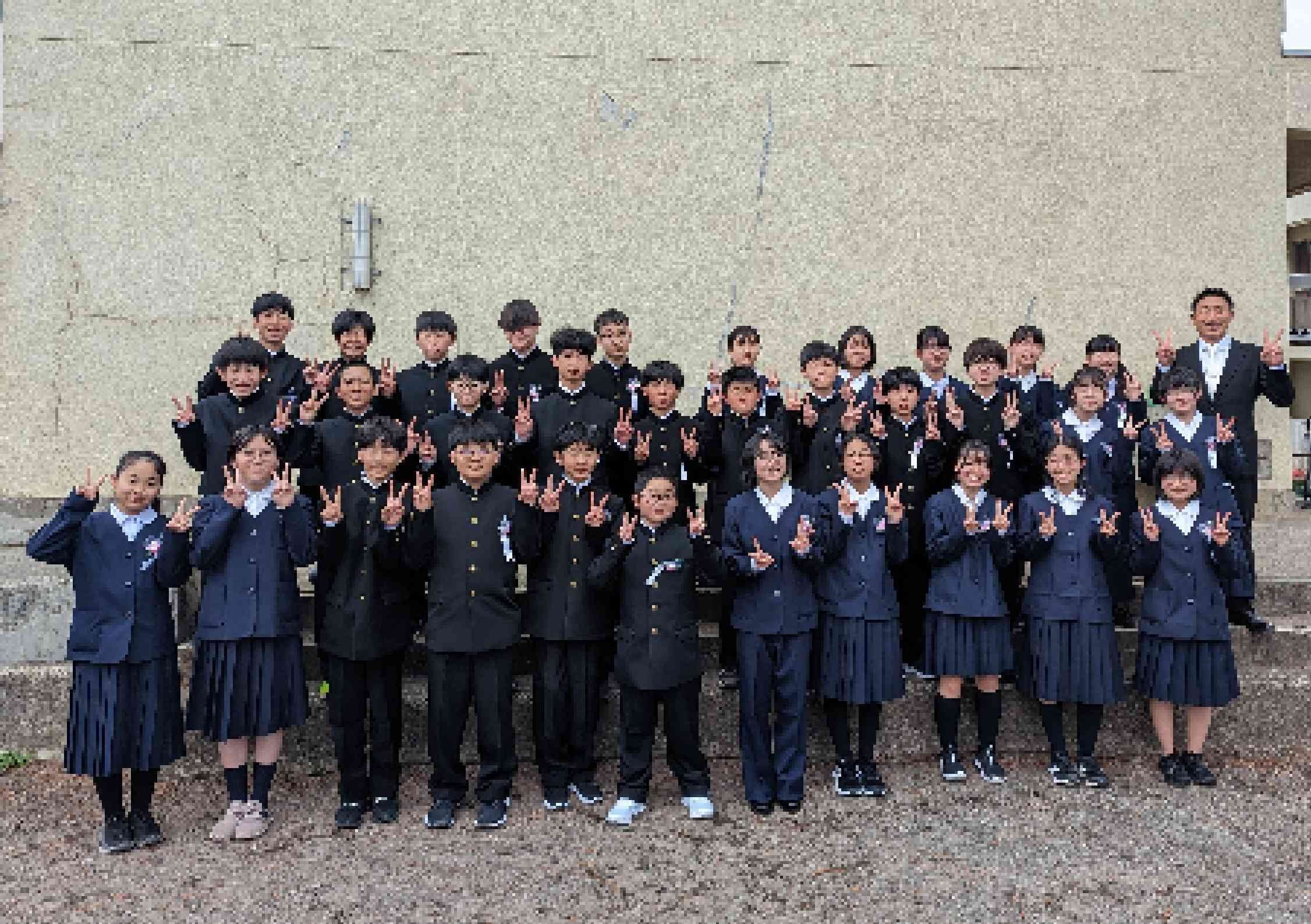 中学　集合 １年生】配布プリントと〆切、集合写真 - 1学年 - ブログ - 相模原市立上鶴間中学校