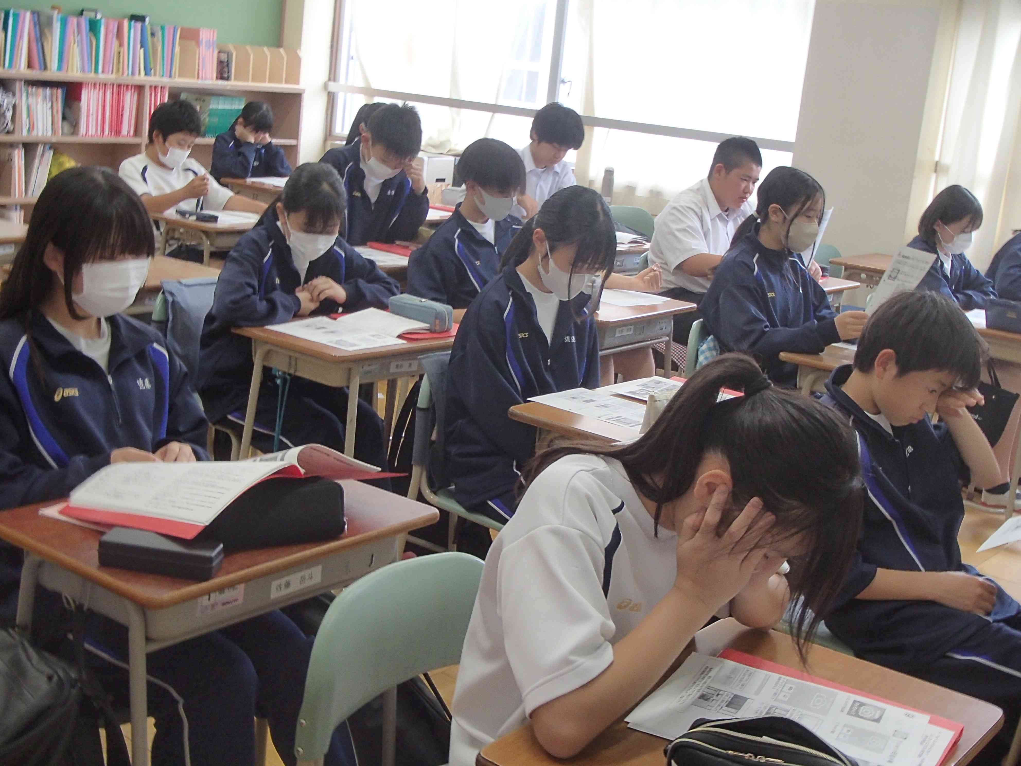 学習係は写真撮影やフォトコンテストについて確認しました。