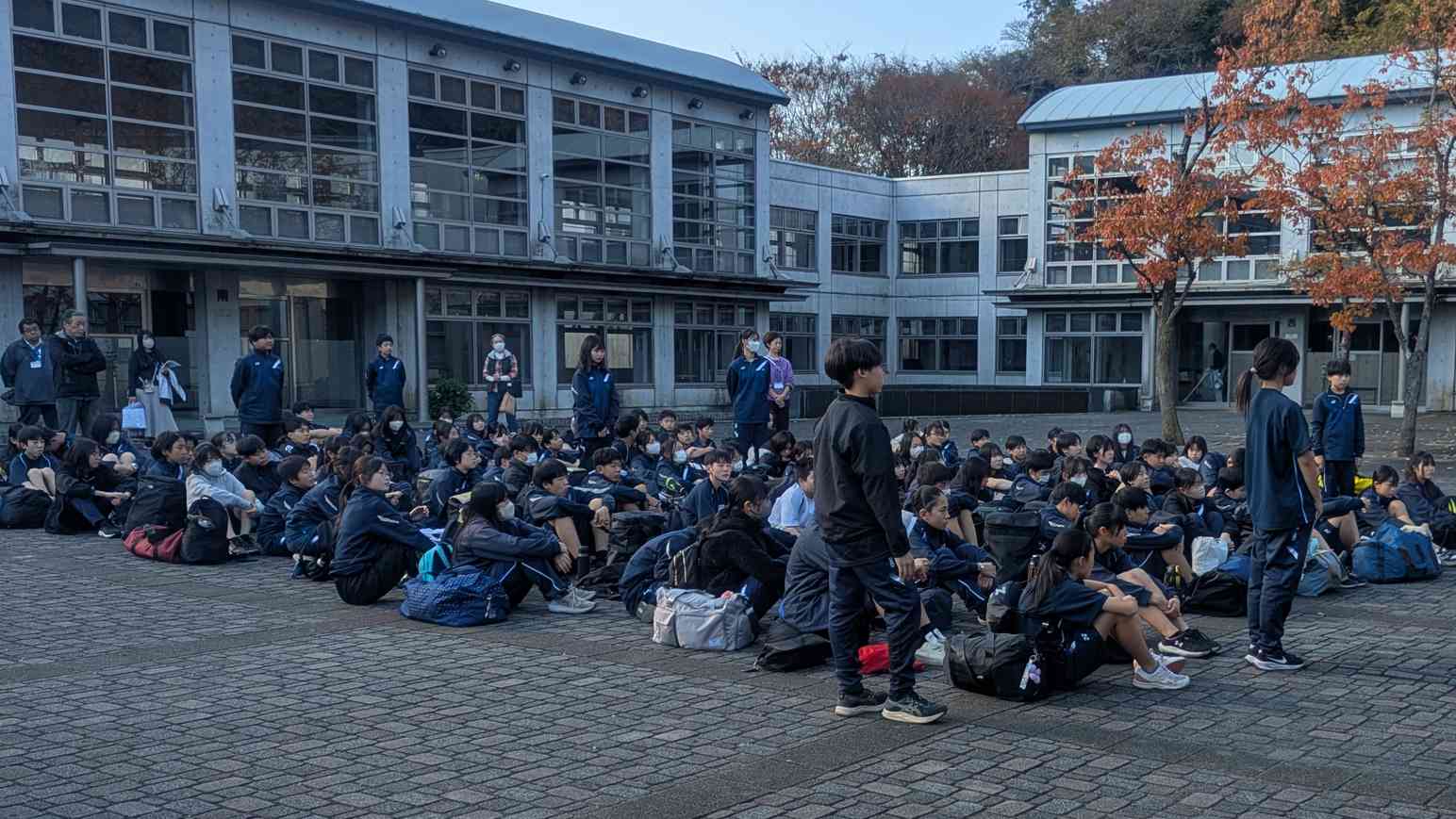 PXL_20251128_045112563